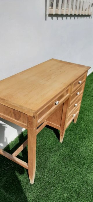 Escritorio madera maciza con cajones