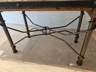 Mesa de centro trillo antiguo forja y cristal