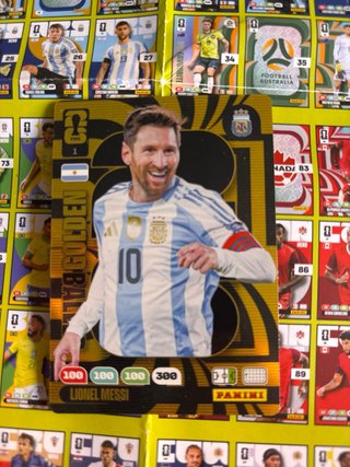Cromo Balón de Oro Mundial Adrenalyn 2026 Cambio