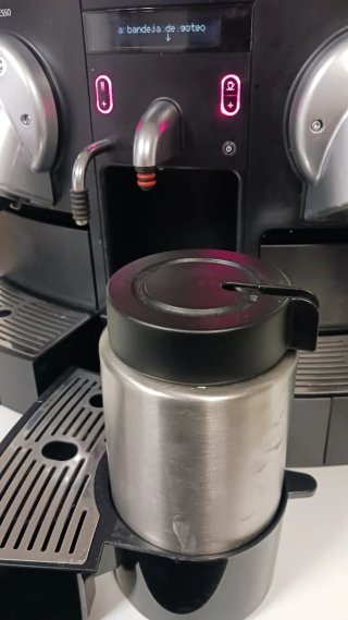 Cafetera Nespresso Gemini CS220 Pro
