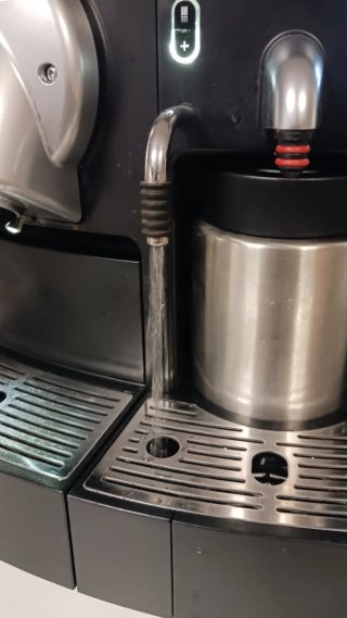 Cafetera Nespresso Gemini CS220 Pro