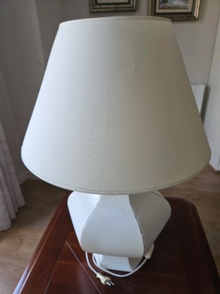 Lámpara de sobremesa blanca – 67 x 45 cm