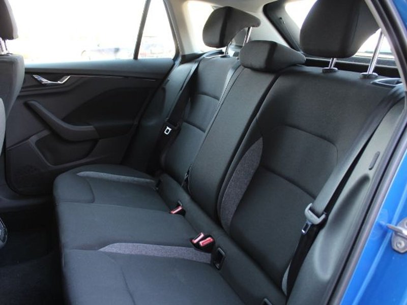 Škoda Kamiq 1.0 TSI Essence 2024, foto 10