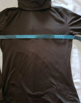 Camiseta cuello alto marrón Talla S/M