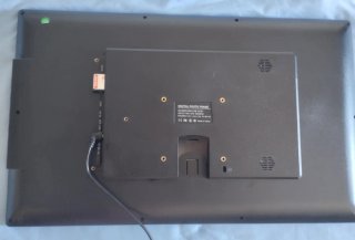 Monitor de señalización digital 21 in Soprte pared