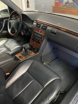 Mercedes-Benz Clase E 2001