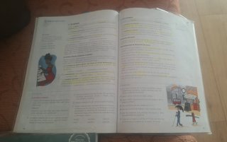 Libro de texto de lengua y literatura de 1°eso.