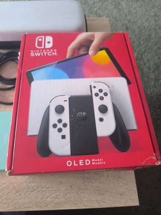 Nintendo Switch OLED Blanca + Mario Odyssey + Accs
