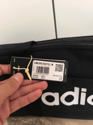 Mochila deportiva Adidas negra nueva
