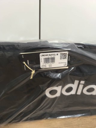 Mochila deportiva Adidas negra nueva