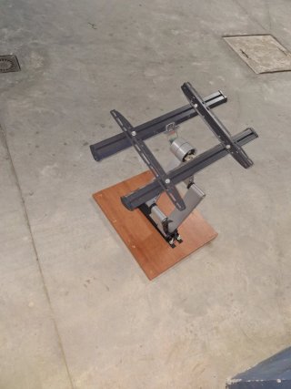 Soporte TV giratorio madera profesional.