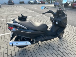 Suzuki Burgman 125 Executive ( Solo 7900km)