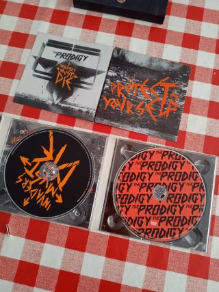 Lote 2 CDs The Prodigy