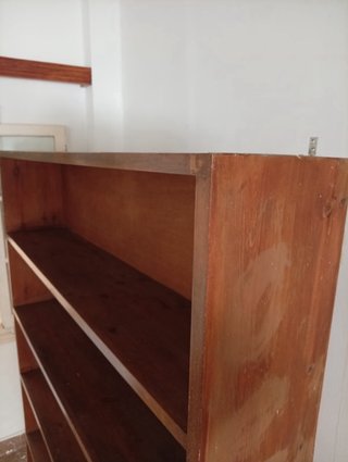 Estantería de madera con 5 baldas