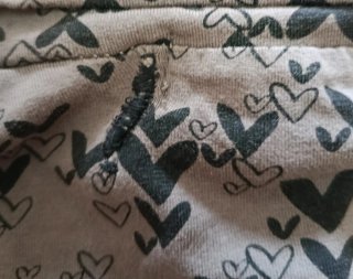 Camiseta cuello alto estampada