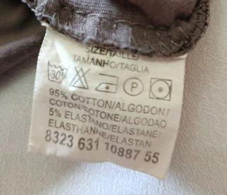 Camiseta cuello alto estampada