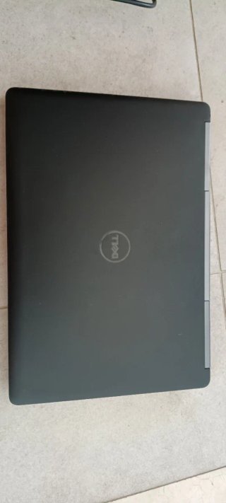 Dell Precision 7520 Portátil