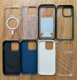 iPhone 14 Pro Argento + 8 Custodie