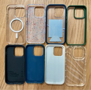 iPhone 14 Pro Argento + 8 Custodie