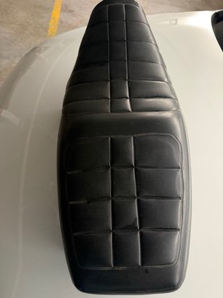 Asiento Yamaha SR250