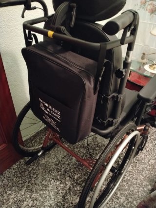 Silla de ruedas basculante,completamente nueva