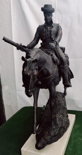 Escultura Bronce Bandolero a Caballo