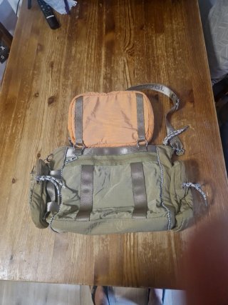 3 en uno bolso ,mochila,2 bolsospequeños  Desigual