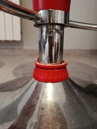 Taburetes rojos regulables (2 unidades)