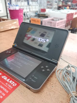 CONSOLA NINTENDO DSI XL CON CARGADOR