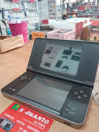 CONSOLA NINTENDO DSI XL CON CARGADOR