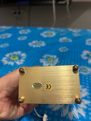 Reloj de sobremesa dorado