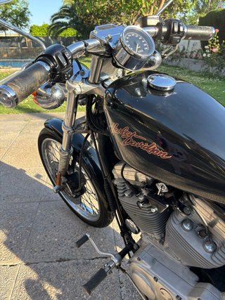 Harley-Davidson Negra