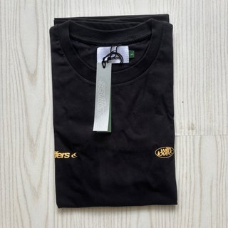 Camiseta Scuffers Negra Talla S no es la L aunque