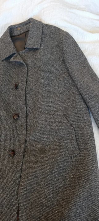 Vendo abrigo gris.