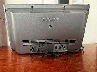 Radio Despertador y Base Sonido Sony