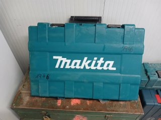 Caja Makita HM1213C