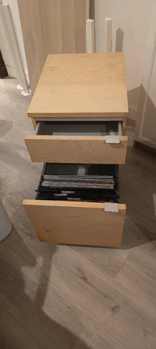 Tablero 60x120 cm IKEA con patas y cajonera