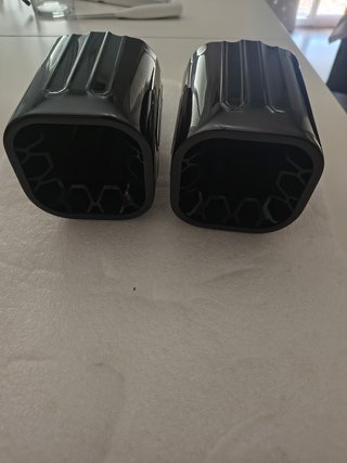 Colas de escape negras