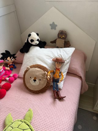 Cabecero infantil cama 90 cm con estrella central.
