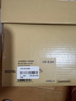 Sandalias Michael Kors Beige y Doradas