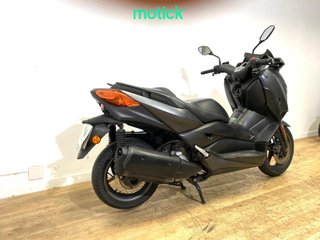 YAMAHA XMAX 300
