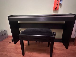 Piano marca Roland
