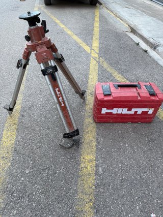 Nivel Láser Rotativo Hilti PR 20 + trípode