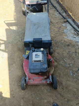 Cortacésped Toro.