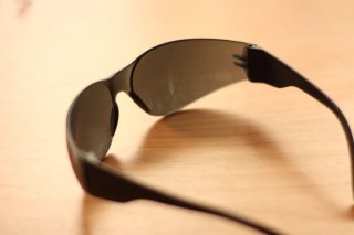 Gafas de sol deportivas negras y grises