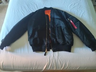 Chaqueta Bomber Alpha MA-1 Negra Naranja