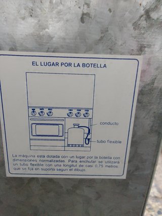Cocina profesional de gas con horno integrado