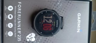 Garmin Forerunner 235 Negro con correa recambio.