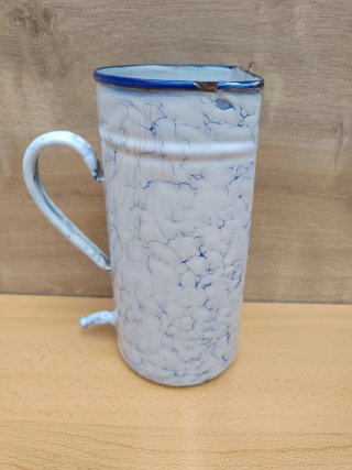Jarra antigua lavativas esmaltada