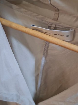 Vestido Beige, tela de gabardina , recto con cuell